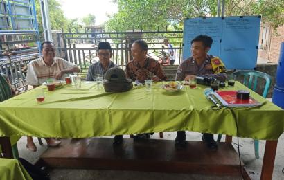 Bhabinkamtibmas Polsek Seginim Hadiri Musyawarah RKPDes Desa Tanjung Beringin 