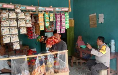 Bhabinkamtibmas Polsek Talo, Jumat Curhat di Desa Kampai