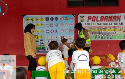 Polsanak Sat Lantas Polres Bengkulu Selatan  Sambangi Anak TK Bhayangkari 2 BS