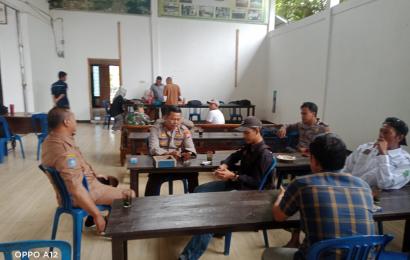 Bhabinkamtibmas Polsek Lebong Selatan Hadiri Monev di Desa Manai Blau