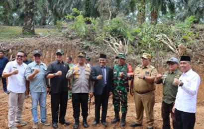 Kapolres Bengkulu Selatan Hadiri Pembukaan TMMD