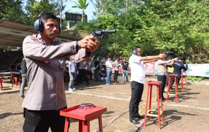 Tingkatkan Kemampuan Personel, Polres Lebong Gelar Latihan Menembak