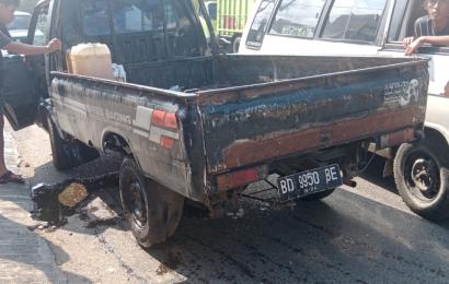 Tumpahkan Minyak Goreng Sebabkan Lakalantas Beruntun, Sopir Mitsubishi Diburu Polisi