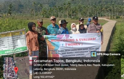 Bhabinkamtibmas Polsek Rimbo Pengadang Hadiri Monev JUT di Desa Talang Baru I