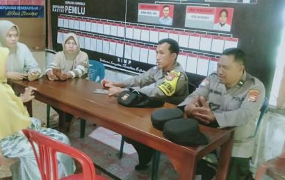 Dengar Keluhan Warga Binaan Secara Langsung, Polsek Seginim Gelar Jumat Curhat di Kantor Panwascam Kecamatan Seginim