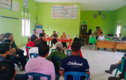 Bhabinkamtibmas Polsek Kota Manna Hadiri Musyawarah di Desa Padang Berangin 