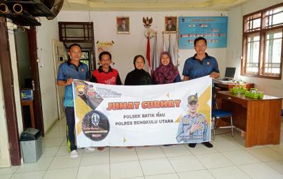 Polsek Batiknau Melaksanakan Jumat Curhat