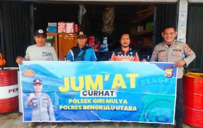 Kanit Binmas Polsek Giri Mulya laksanakan kegiatan Jumat Curhat di Desa Giri Mulya