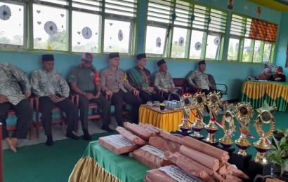 Bhabinkamtibmas Polsek Lebong Atas Hadiri Peringatan Maulid Nabi Muhammad SAW di SMPN 2 Lebong