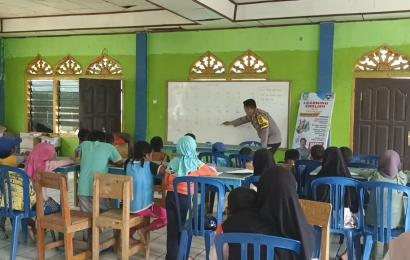 Tingkatkan Inovasi, Bhabinkamtibmas Polres Kepahiang Laksanakan Program Learning English With Pak Bhabin