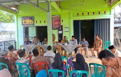 Bhabinkamtibmas Hadiri Kegiatan Verifikasi dan Validasi DTKS Serta Usulan Data Pernerimaan Bantuan Desa Binaannya