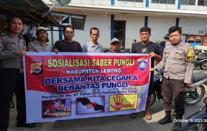 Personel Polsek Lebong Utara Sosialisasi Saber Pungli di Pasar Terminal