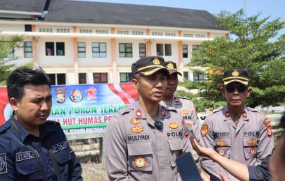 HUT Humas Polri, Polres Lebong Tanam 500 Pohon 