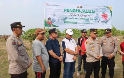Hut Humas Polri Ke 72 Polres BS Tanam Pohon Penghijauan Dipesisir Pantai Mengkudum Pino Raya