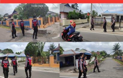 Monitoring Distribusi dan Antrean BBM di SPBU Kutau Medan, Personel Polsek Kota Manna Sampaikan Imbauan