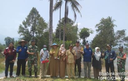 Bhabinkamtibmas Polsek Lebong Tengah Hadiri Monev Jalan Usaha Tani di Desa Muning Agung