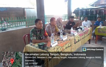 Bhabinkamtibmas Polsek Lebong Tengah Hadiri Penyaluran BLT DD di Desa Semelako II