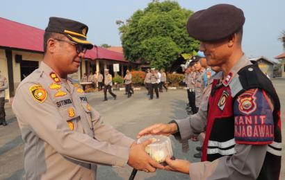 Usai Apel Pagi, Kapolres Bengkulu Selatan Beri Kejutan 22 Anggotanya yang Ultah di Bulan Oktober  