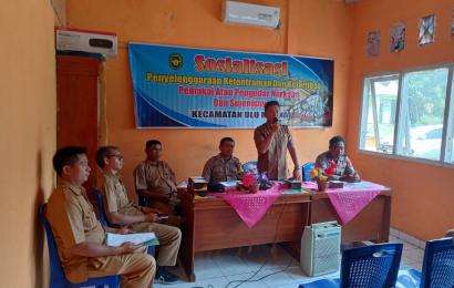 Kanit Binmas dan Bhabinkamtibmas Polsek Pino Sambangi Warga Desa Binaanya Sampaikan Sosialisasi Bahaya Narkoba