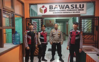 Ciptakan Situasi Kamtibmas Aman, Sat Samapta Polres BS Patroli Malam ke Kantor KPU dan Kantor Bawaslu  