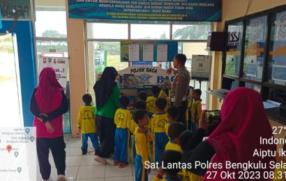Polisi Sahabat Anak, Sat Lantas Polres BS Terima Kunjungan Murid TK Aisiah 