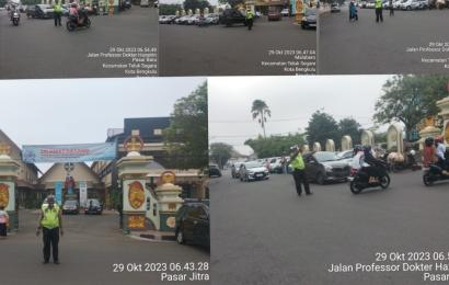 Personel Polresta Bengkulu Laksankan Pengaturan Lalin Ibadah Minggu di Gereja