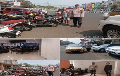 Berikan Rasa Aman kepada Umat Nasrani Dalam Beribdah, Polsek Ratu Samban Patroli di Gereja GBI Sariwangi 