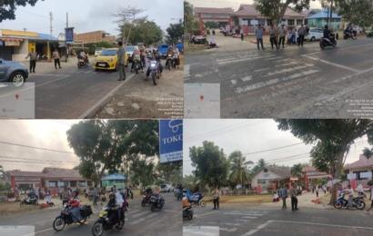 Personel Satlantas Laksanakan Pengaturan Lalu Lintas Pagi di Samping KPU Kota Bengkulu