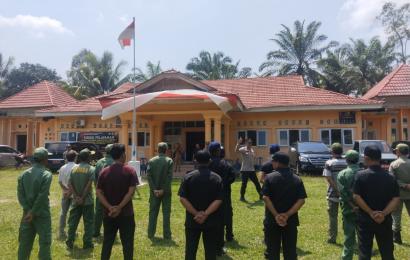Jelang Pemilu 2024, Polres BS Bersama Polsek Pino Berikan Pelatihan Linmas  