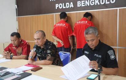 Polda Bengkulu Amankan 2 Residivis Beserta 13 Paket Narkotika Jenis Sabu Dan 1 Paket Ganja