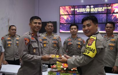 Hari Jadi Humas Polri Ke-72, Polres Lebong Potong Tumpeng