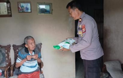 Peduli Kepada Warga yang Kurang Mampu, Polsek Tanjung Kemuning Gelar Selasa BerbagiPeduli Kepada Warga yang Kurang Mampu, Polsek Tanjung Kemuning Gelar Selasa Berbagi