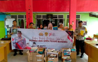 Polri Peduli Literasi Distribusi Buku Sampai Kepelosok Nusantara, Polres BU Bagikan Ratusan Buku