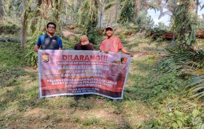 Polsek Giri Mulya Sosialisasikan Karhutla di Desa Rena Jaya