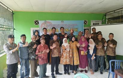 Sat Resnarkoba Polres Seluma Sosialisasi Bahaya Narkoba dan Kenakalan Remaja di Desa Lunjuk 