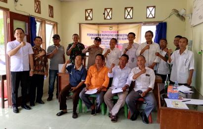 Ikuti Kegiatan Pembinaan Desa, Bhabinkamtibmas Polsek Manna Hadiri Pelatihan Peningkatan Kapasitas Administrasi RT dan Staf Kelurahan Kayu Kunyit
