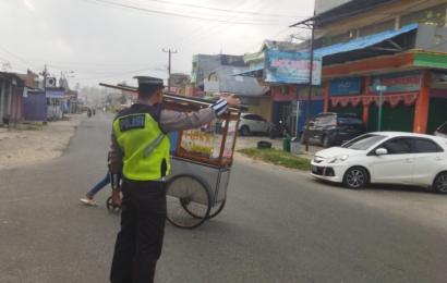 Wujudkan Kamseltibcar Lantas, Sat Lantas Polres Kaur  Gelar Pengaturan Lalin di Pagi Hari  