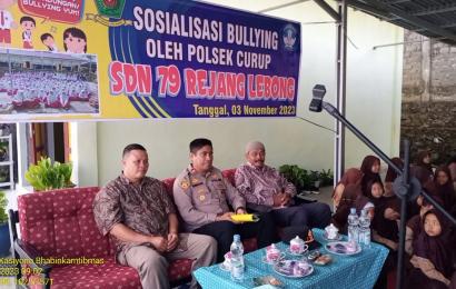 Cegah Bullying, Polsek Curup Gelar Sosialisasi Disekolah