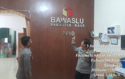 Antisipasi Terhadap Kejadian yang Tidak Diinginkan, Polres Kaur Patroli di Kantor Bawaslu