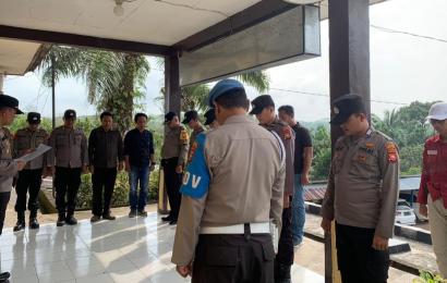 Melalui Apel Pagi Kapolsek Batiknau Sampaikan Arahan Kamtibmas Kepada Personel 