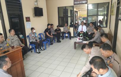 Sambil Coffe Morning, Kapolsek Ketahun Pimpin Anev Mingguan Dengan Anggota