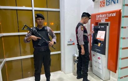 Personel Sat Samapta Polres Kaur Patroli Pengecekan Obvit