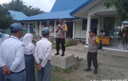 Police Goes To School, Polsek Padang Guci Hulu Berikan Pembinaan Kepada Siswa SMAN 09 Kaur 