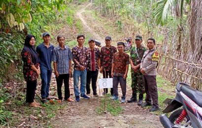 Bhabinkamtibmas Polsek Pino Menghadiri Musyawarah Pra Pembangunan Fisik Desa Batu Panco