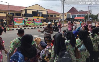 Sat Lantas Polresta Bengkulu Sosialisasi Dikmas di TK Inti Aisyah Bustanul Athafal 