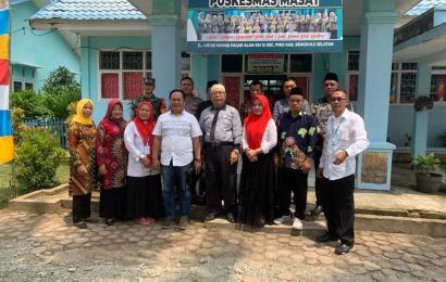 Kapolsek Pino dan Kanit Binmas Polsek Pino Hadiri Wawancara dengan Tim Surveior Re-Akreditasi Puskesmas Masat 