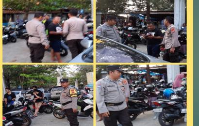Berikan Rasa Aman, Polsek Teluk Segara Patroli Sampaikan Imbauan Kepada Pengunjung Pantai Zakat 