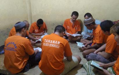 Tahanan Polresta Bengkulu Gelar Binrohtal Bersama