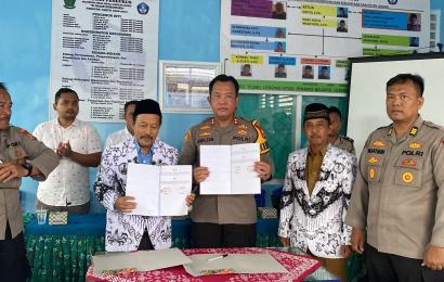 Berikan Perlindungan Hukum Terhadap Guru, Polres Lebong Teken MoU dengan PGRI Lebong