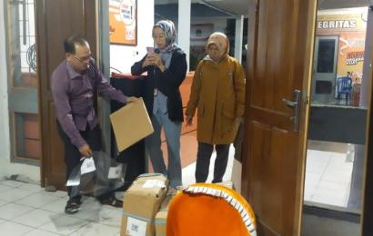 Polres BS, Lakukan Pengamanan Kedatangan Logistik Pemilu 2024 Berupa Segel di Gudang Logistik KPU 